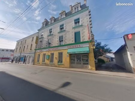 immeuble 15 pièces 375 m²