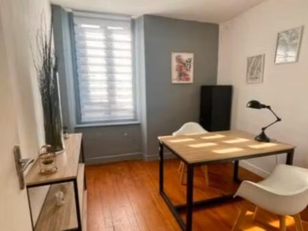 location bureau meublé