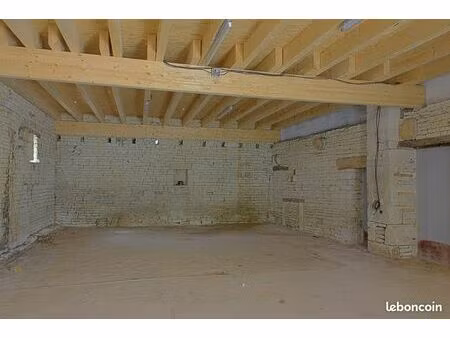 maison 2 pièces 154 m²