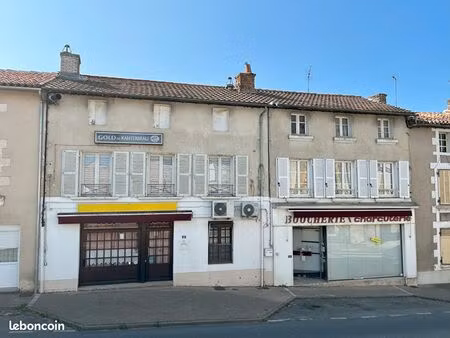 immeuble 10 pièces 157 m²