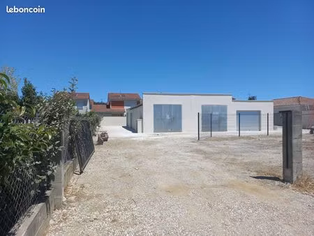 parking/box 30 m² roques