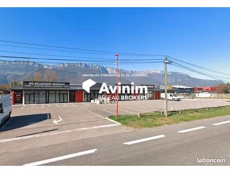 local 226 m² goncelin