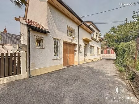 maison de ville 5 pièces 142 m²
