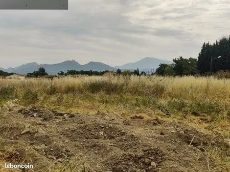 terrain 283 m² jonquieres