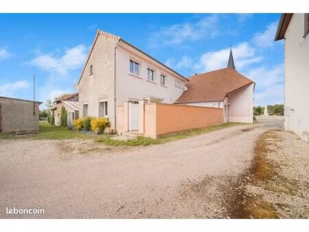 propriété 8 pièces 250 m²
