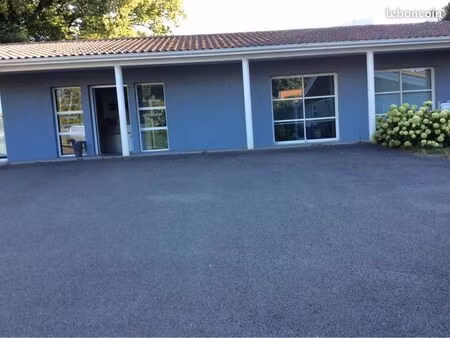 a louer local professionnel dans centre médical à tresses