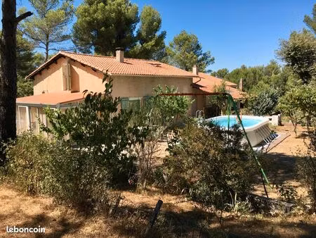 deux maisons   fuveau en zone verte  5200 m2