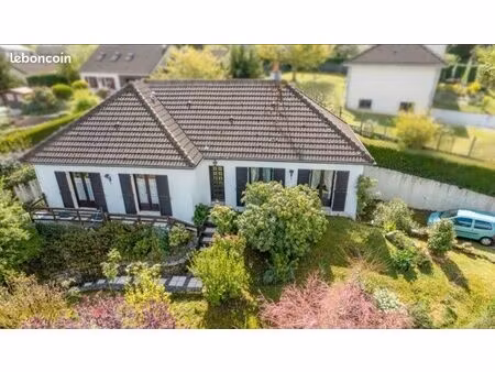 maison familiale avec studio indépendant