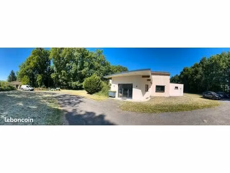 bureaux 240 m² + 55 m² d'atelier à perthes