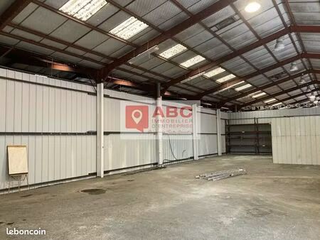 local d'activité 627 m²