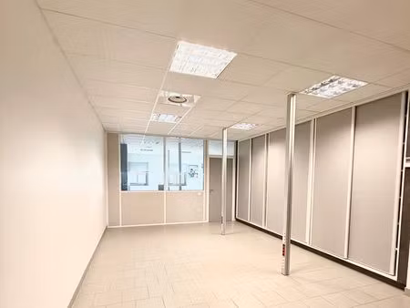 location bureaux 30m2 - la crau (83)