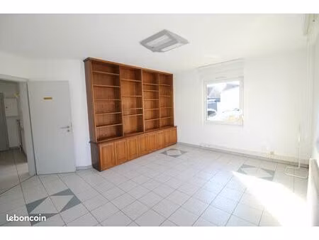 local 68 m² monswiller