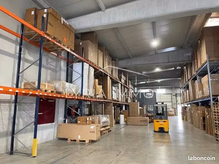 bureaux 800 m² puget-sur-argens