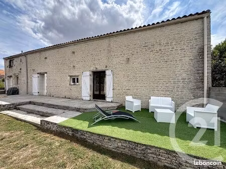 maison 6 pièces 218 m²