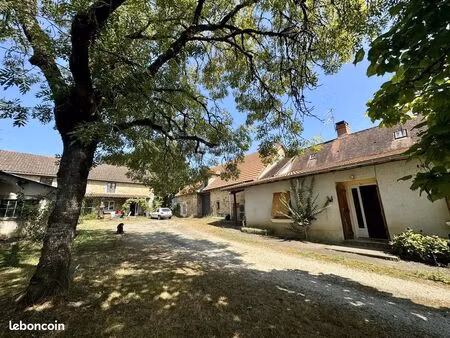 maison 8 pièces 218 m²