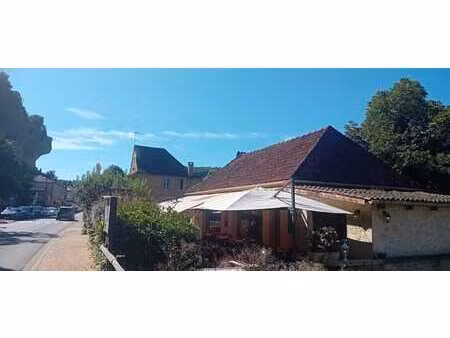 les eyzies - murs et fond de commerce à vendre pour cette pizzeria