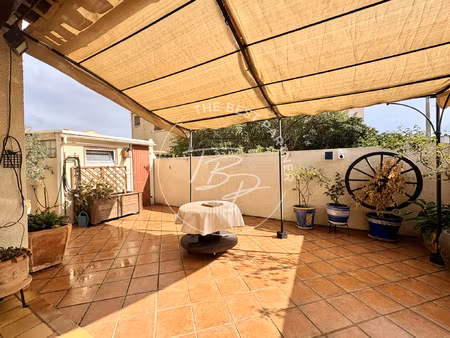 à vendre à vendres-plage maison t5 dans un quartier calme