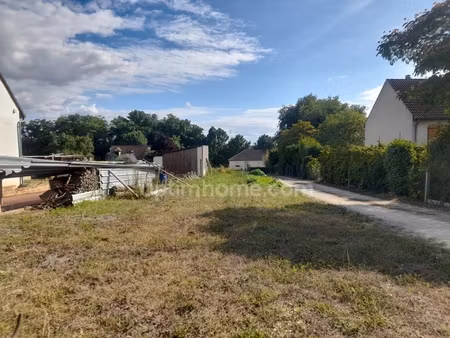 en exclusivité beau terrain de 1070m2 à vendre à amilly (45)