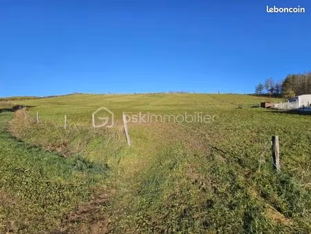 terrain 7 380 m² moriat