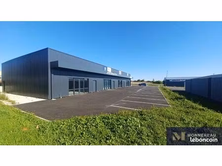 local 135 m² archiac