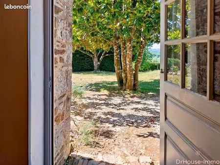 maison 7 pièces 235 m²