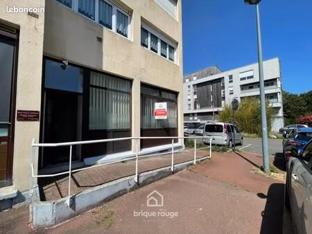 local d'activité 64 m²