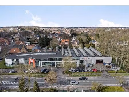 propriété commerciale locative unique sur la route principal