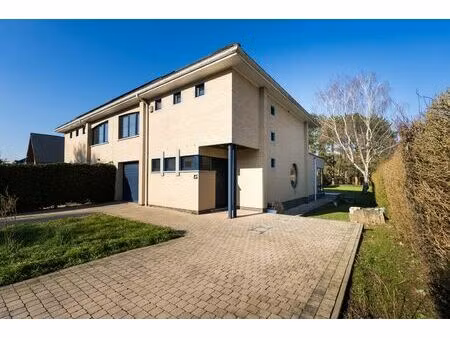 villa à louer avec terrasse et jardin   kraainem (vbd12279)