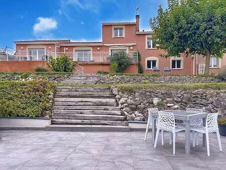 villa familiale avec vue panoramique sur les coteaux du sud toulousain
