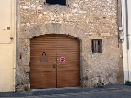 remise  entrepot ou places de parking