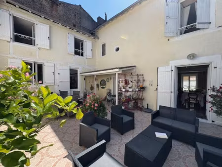 vente maison 9 pièces 275 m² à montmorillon (86500)  265 000 €