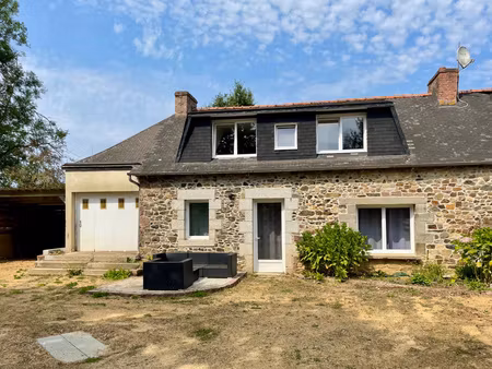 maison  garage et jardin.