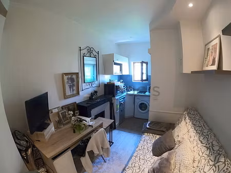 studio meublé avec ascenseur