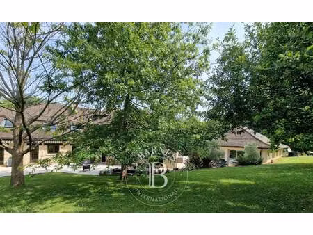 maison à vendre 14 pièces 652 m2 saint-rémy-l'honoré - 2 490 000 €