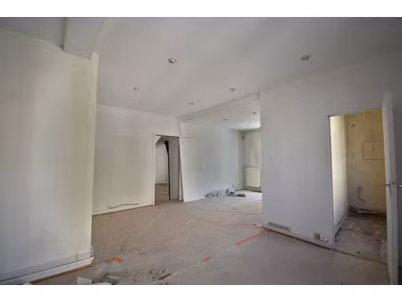location commerce 7 pièces 150 m² à chartres (28000)