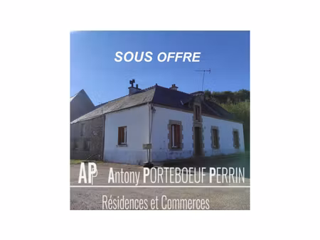 fort potentiel pour cette maison de plain pied à saint allouestre à rénover entièrement