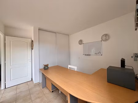 location locaux professionnels 39.54 m² à monticello (20220)  1 100 €