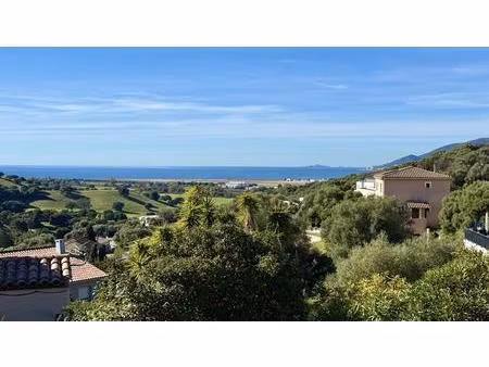 bastelicaccia – maison familiale avec vue mer  grand terrain et studio indépendant