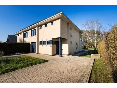 proximité maison communale