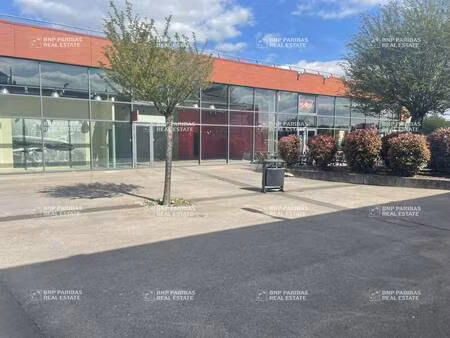 local d'activités à louer