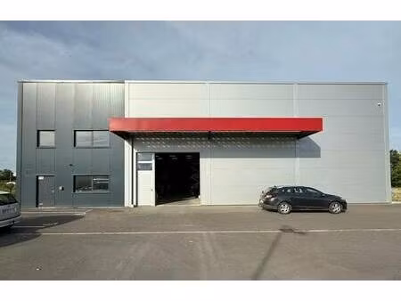 local d'activités à louer