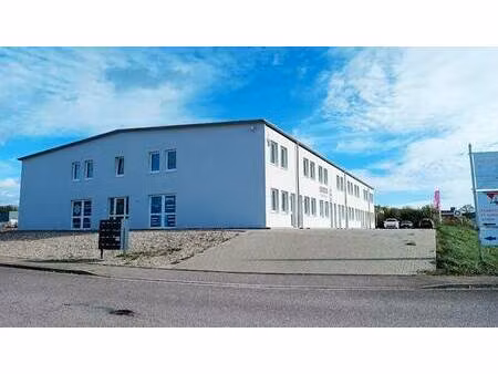 local d'activités à vendre