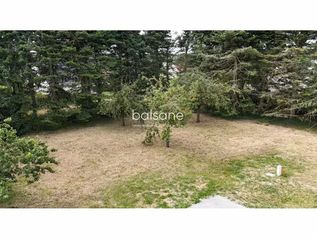 terrain de 1 100 m² viabilisé