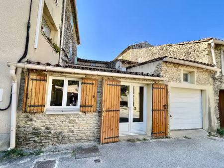 5 min de vaison - maison de village avec garage