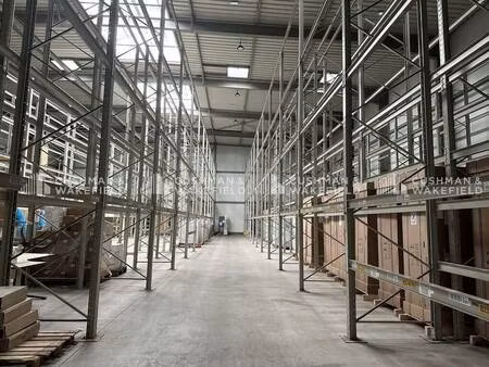 local d'activités à louer