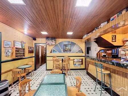 vente immeuble à loudéac (22600) : à vendre / 477m² loudéac