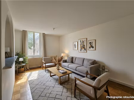 avignon - proche remparts - appartement type 3 au 1er étage immeuble de 3 logements - char