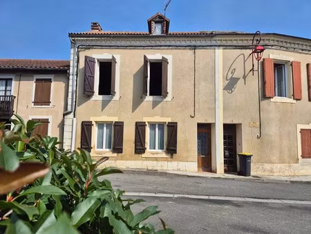 vente maison 6 pièces 135 m² à viella (32400)  108 600 €