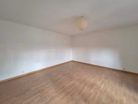 vente appartement 2 pièces 46 m² saintes (17100)