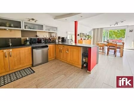 andolsheim : maison accolée triplex 183m2 avec 4 chambres